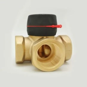 Кран поворотный 3-х ходовой 1